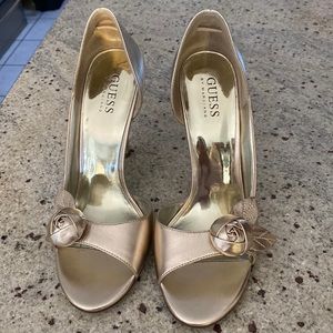 Beautiful heels just in time for the holidays